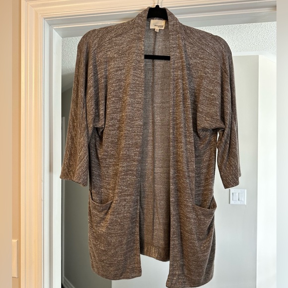 Aritzia Wilfred Free short sleeve cardigan - XXS - Fits Large - Picture 1 of 2